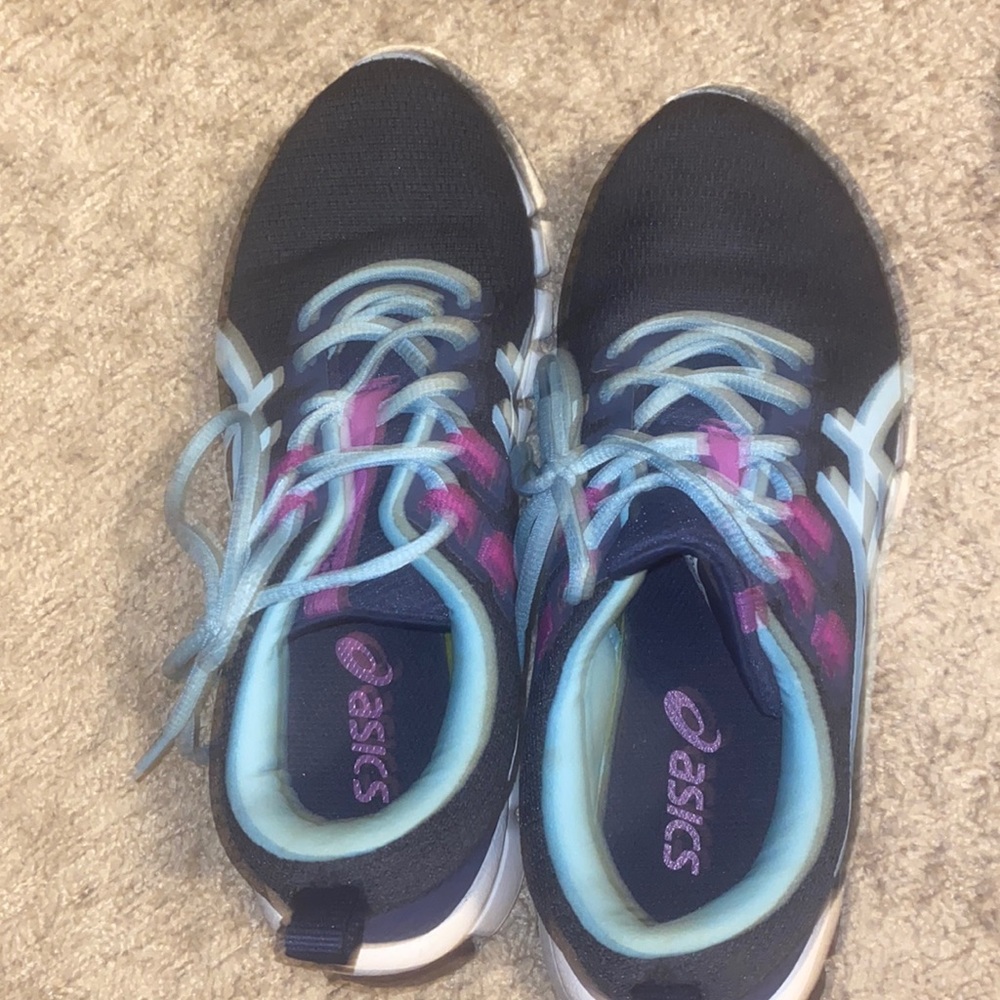 ASICS running shoes size 8
